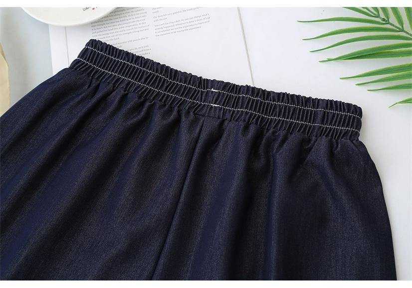 Plus Size Women's High-Waisted Wide-Leg Tencel Denim Shorts with Elastic Waist 