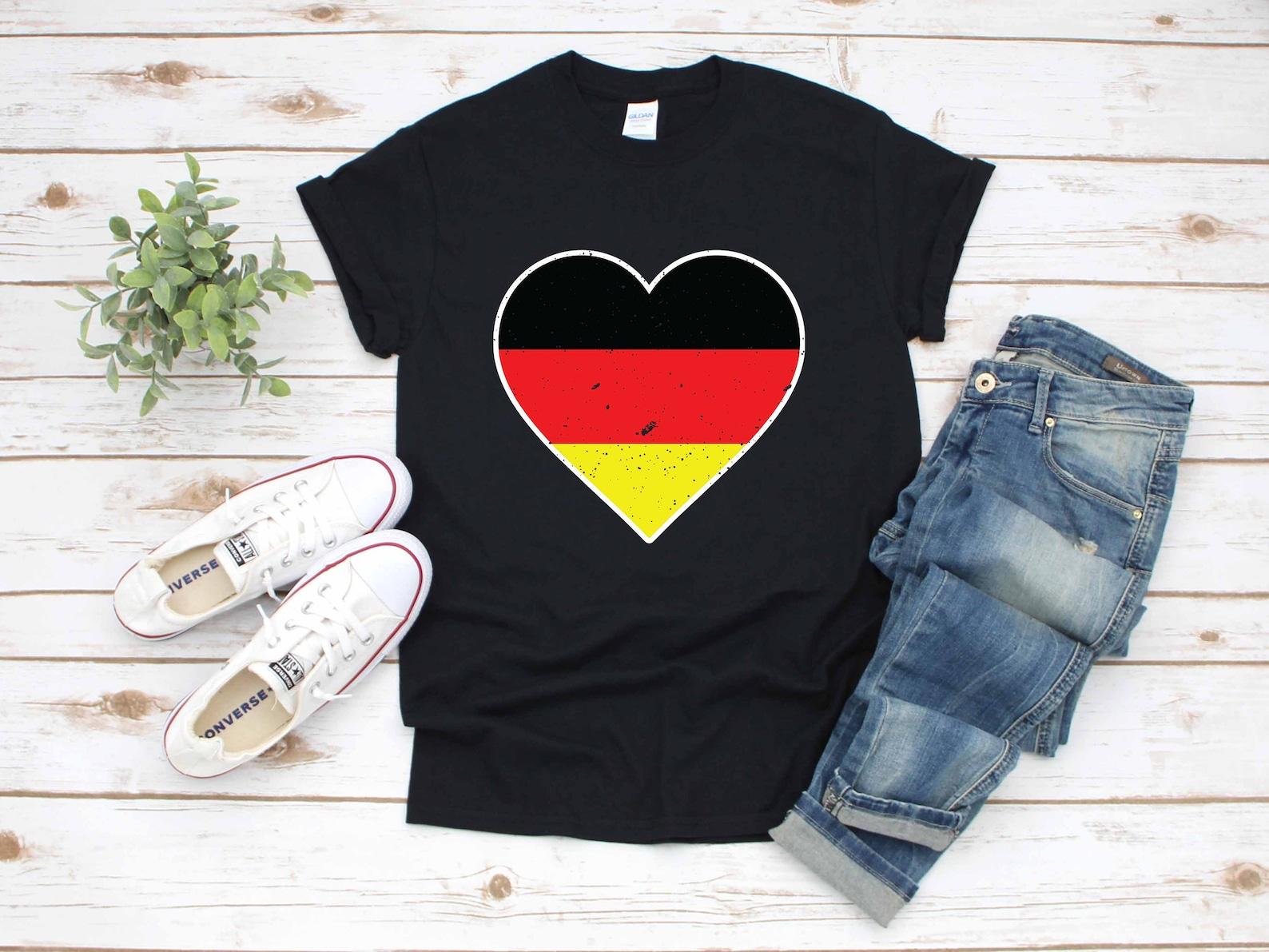 Oktoberfest Germany Flag Heart / T-Shirt / Tank Top / T-shirt / T-shirt /T-shirt / Apparel Gift L