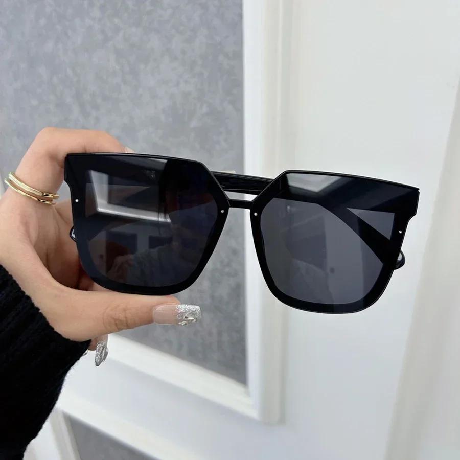 Square Sunglasses Women Men Classic Vintage Fashion Personality Glasses Stylish Casual Minimalist Oculos
