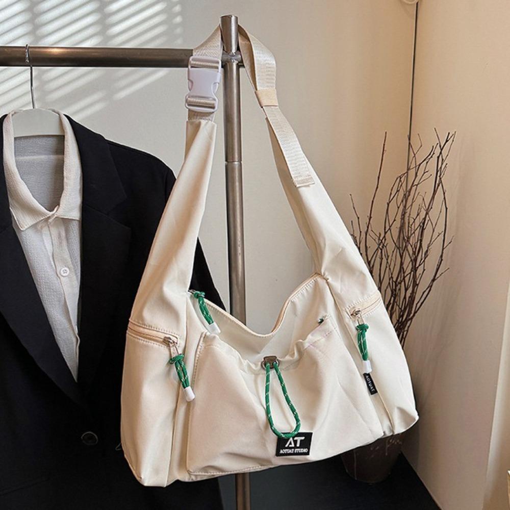 Large Capacity Nylon Shoulder Bag Korean Style Commuting Tote Bag Sports Crossbody Bag  Travel