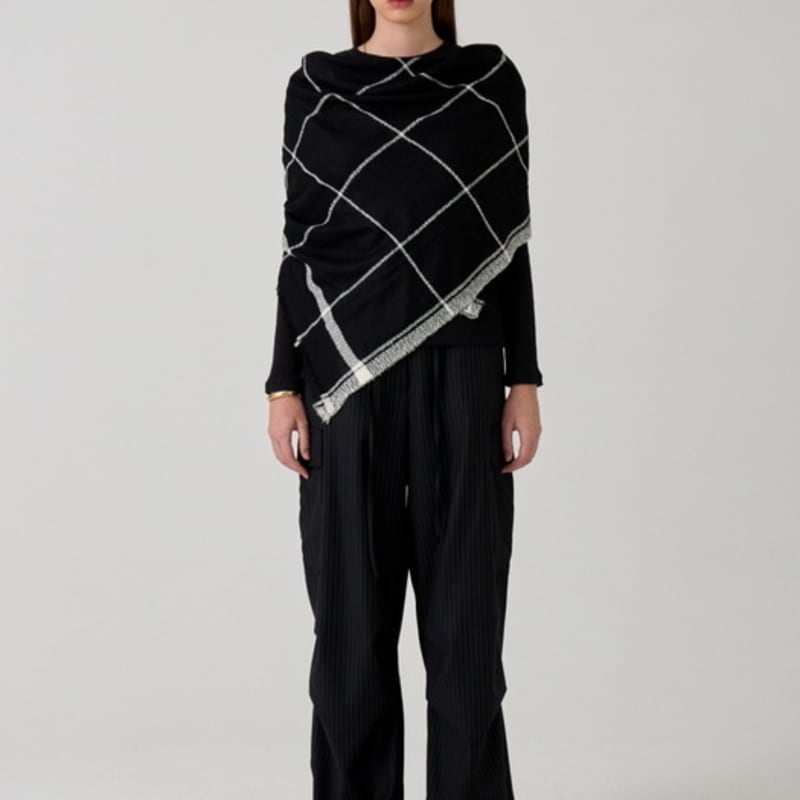 

RS9 SEOUL 25FW Conshiny 80% Wool Black and White Check Shawl Scarf Black and White