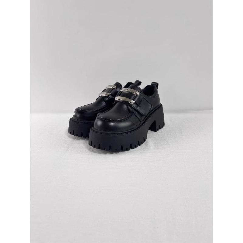 Small man increases height, short man Le small leather shoes, women's spring sweet cool metal buckle thick-soled Velcro single shoes