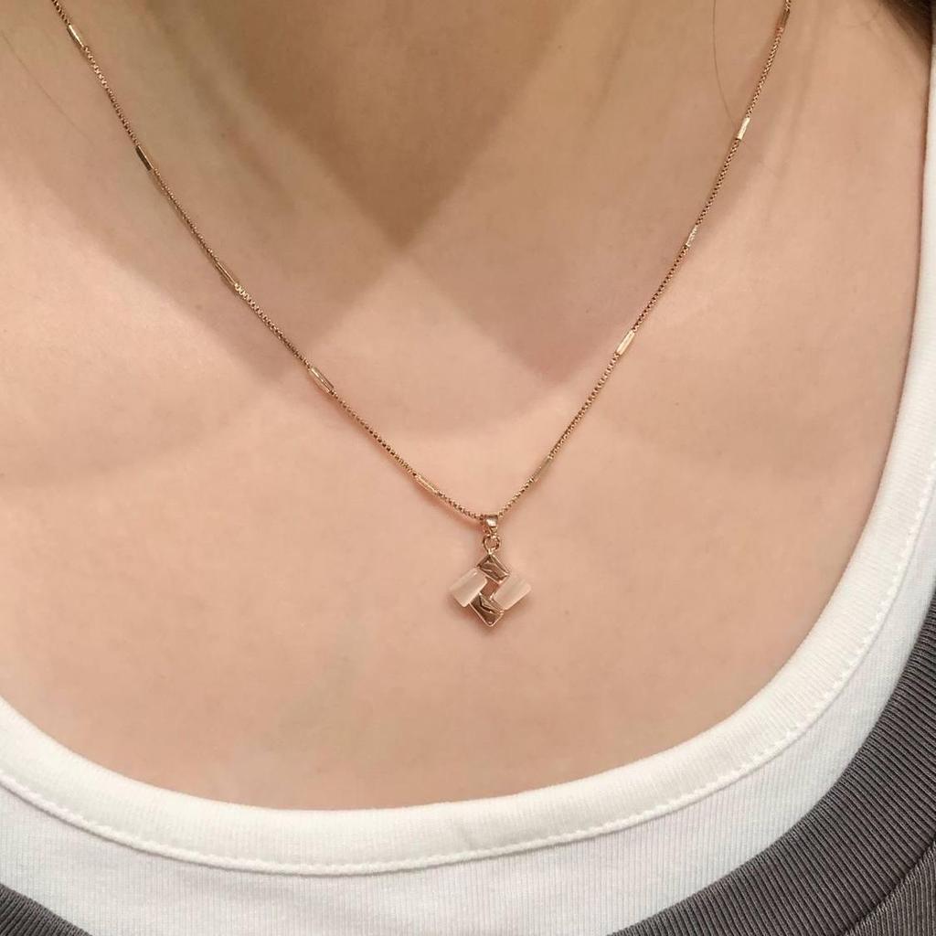2026 Rose Gold Geometric Square Clavicle Necklace for Women - Elegant, Versatile, High-End