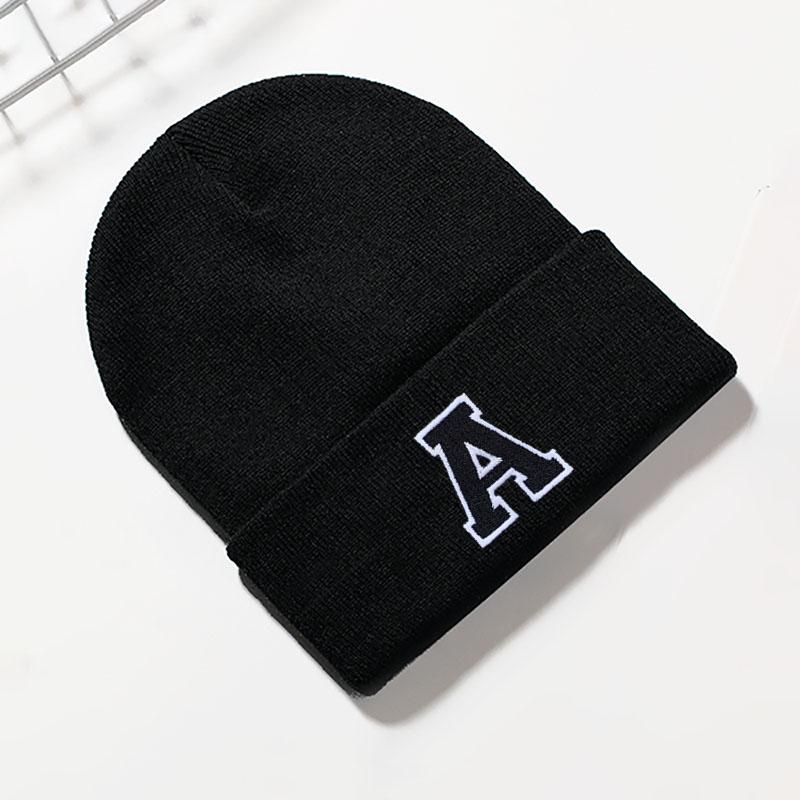 Unisex Letter A-Z Embroidery Beanie Hat for Men Women Winter Knit Caps Soft Ski Hat