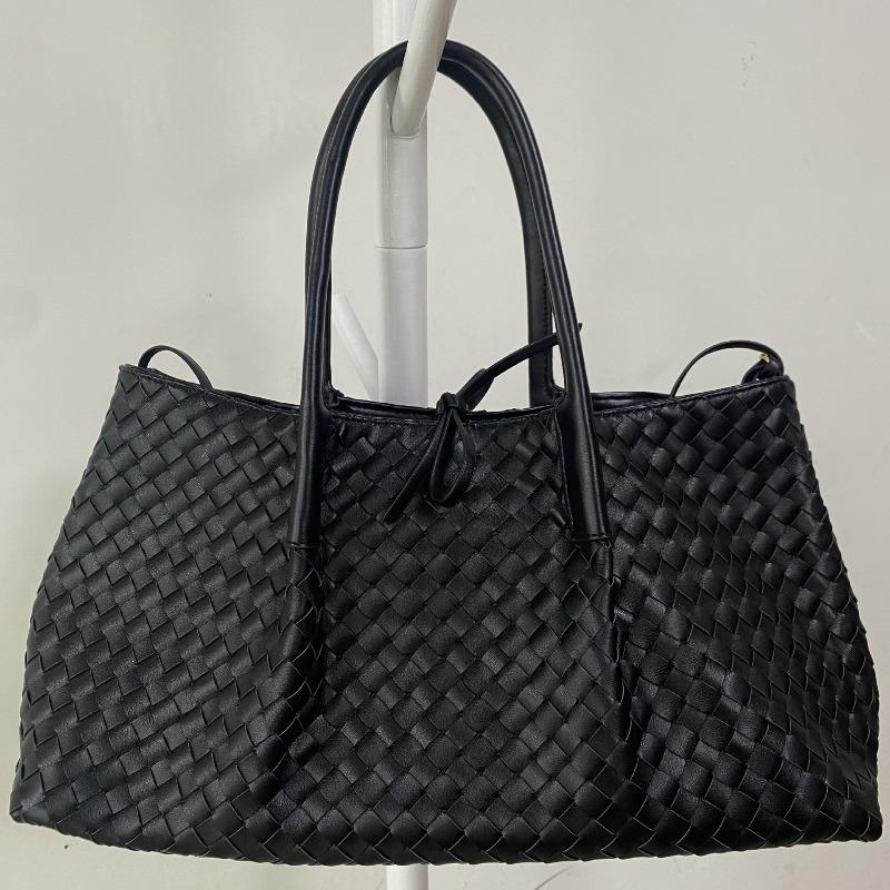 

Spring and summer new woven women s bags, premium portable shoulder bags, large-capacity hand-carried class commuter tote 43*17.5*23cm чорний