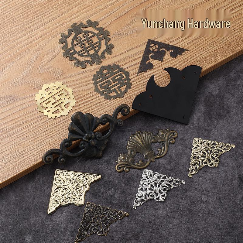 Iron Flower Decorative Corner Stickers for Antique Furniture and Wooden Boxes