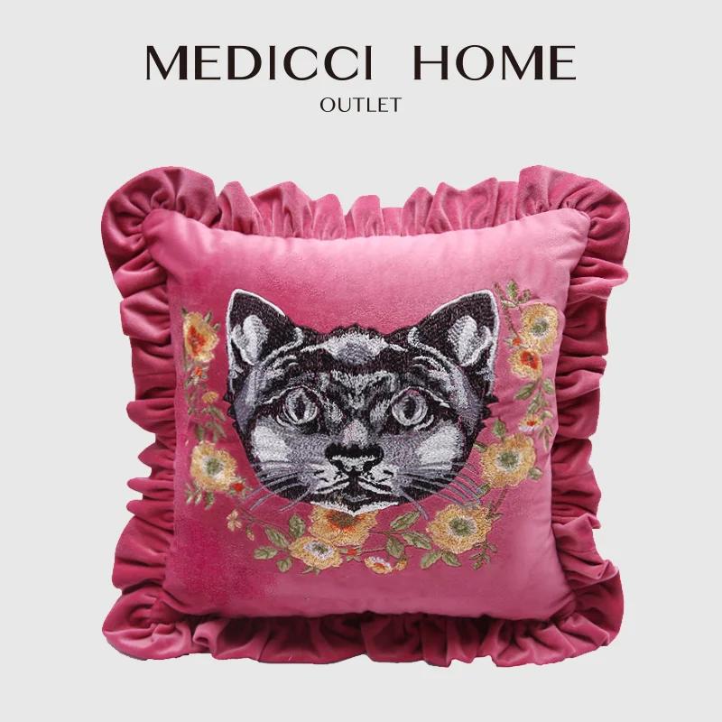 Medicci Home Vintage Cushion Cover Red Wine Velvet Plant Animals Honeybee Embroidery Throw Pillow Case Luxury Living Room Decor