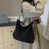 New Autumn Velvet Bag Lazy Wind High Capacity Leisure Unique Shoulder Armpit Bag Light Practical Solid Color Bag