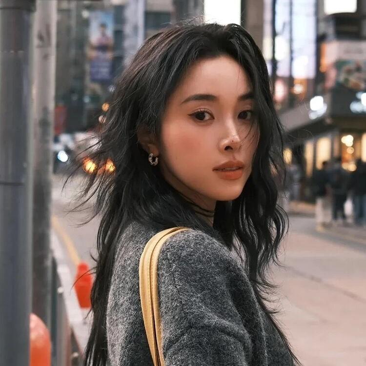 Silver Needle Irregular Oil Dripping C-Shaped Stud Earrings Retro Premium Earrings Fashion Commuter Versatile Earrings