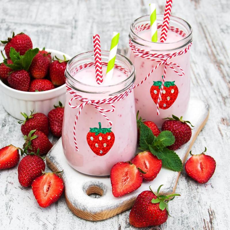 500Paste/Volume   2.5cmStrawberry Alien Laser Stickers Sealing Stickers Decorative Gift Box Adhesive Stickers Labels