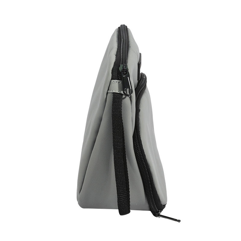 Men and Women Hanging Toiletry Bag Small Storage Bag for Business Trips Portable Small Sizes High-end Makeup Bags for Travel