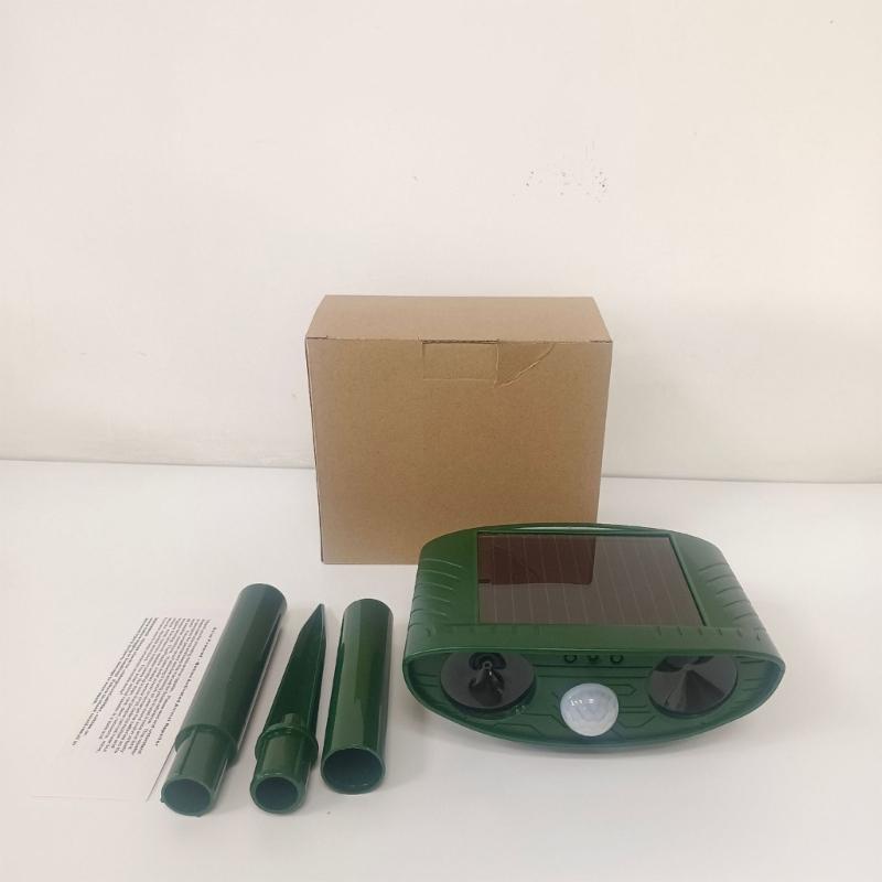 Outdoor Solar Powered Cats Deterrents Waterproof Design for Effective Animal Control Garden Protector