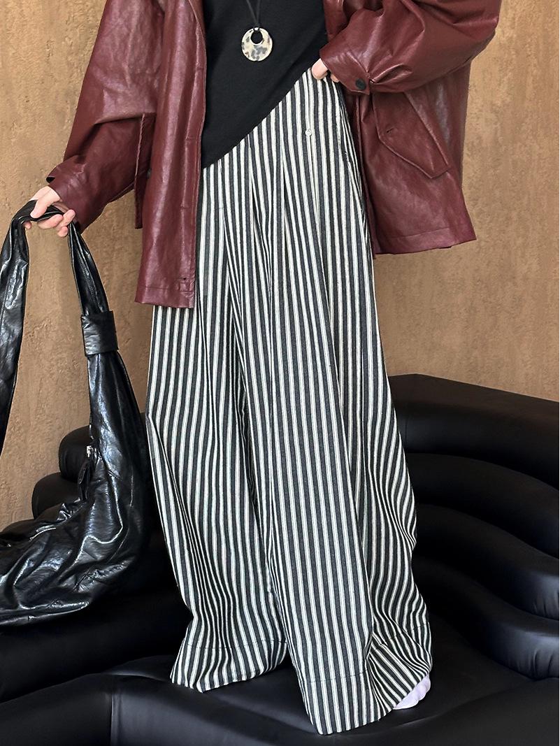 

Оранжевые полосатые брюки с высокой талией и широкими штанинами Zhi 2025 на раннюю осень - Корейский стиль, Свободный крой, Универсальные и Стройнящие M чёрный