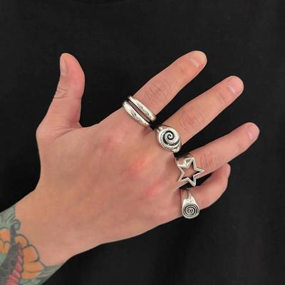 Ingemark Lot de 4 Anneaux Punk Rétro Étoile à Cinq Branches Spirale Larges pour Hommes Créatif Hip-Hop Anneaux Épais pour Doigts Ensemble de Bijoux Steampunk