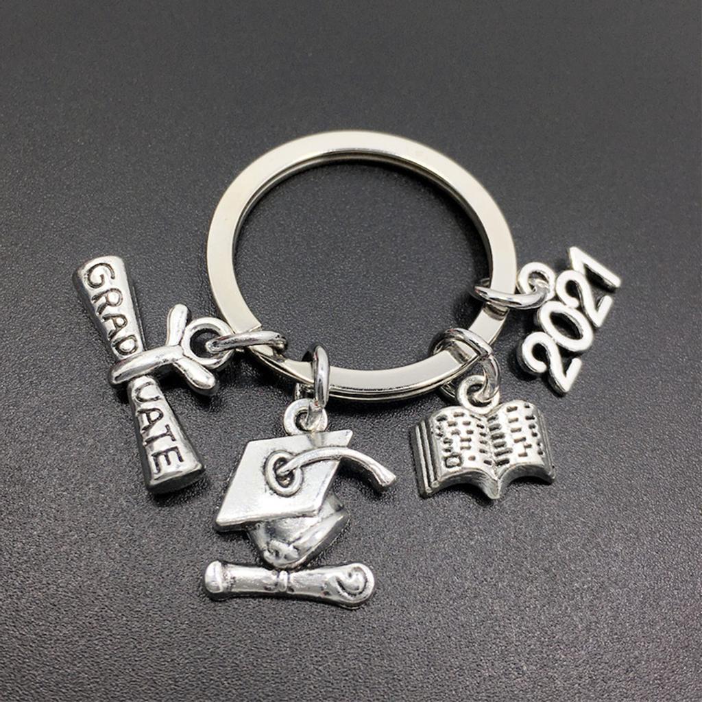 Satın alın (Cute)Class of 2021 School Keychain Keyring Memorial ...
