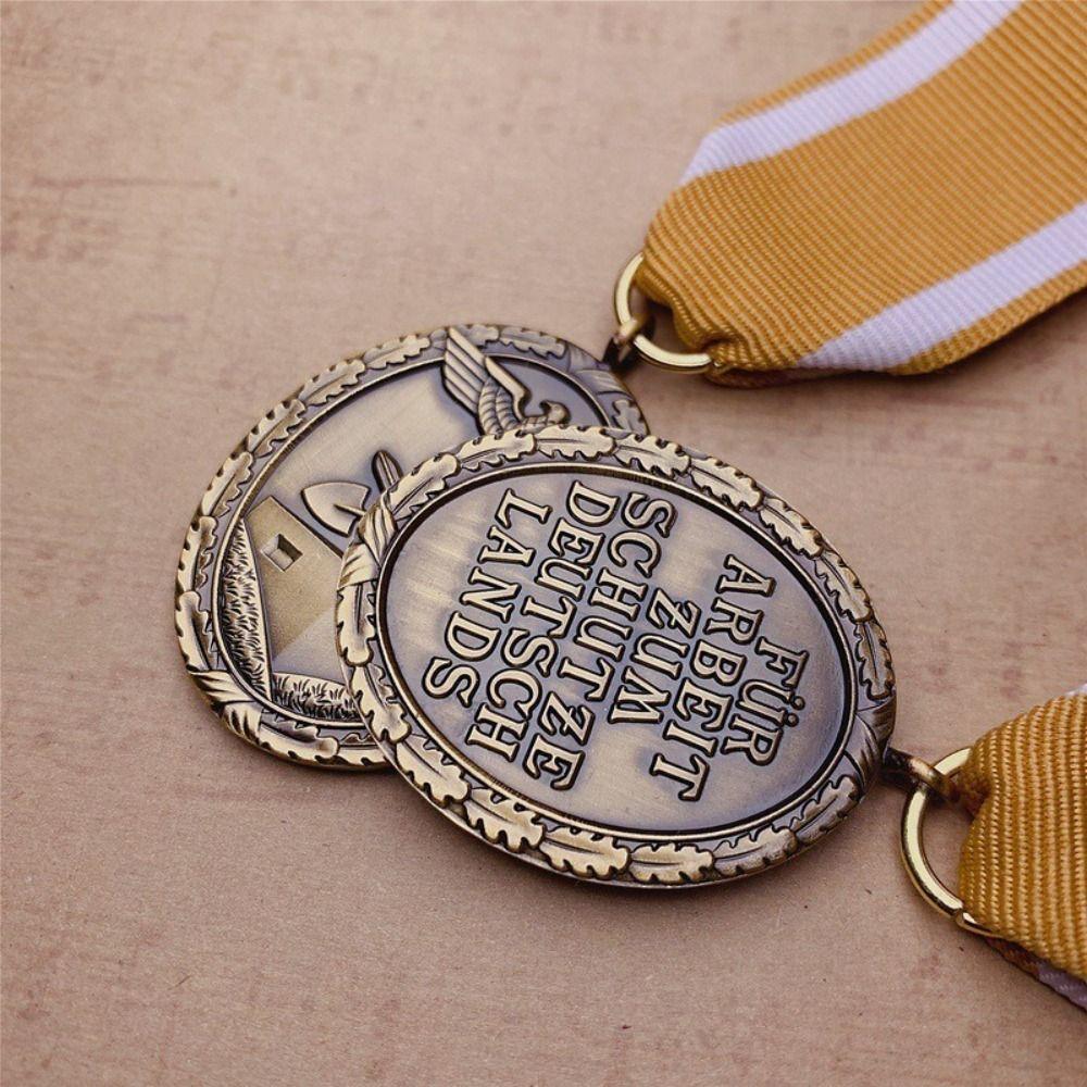 Multifunctional Western Front Defence Medal Retro Brooch Accessory New Badge Pendant