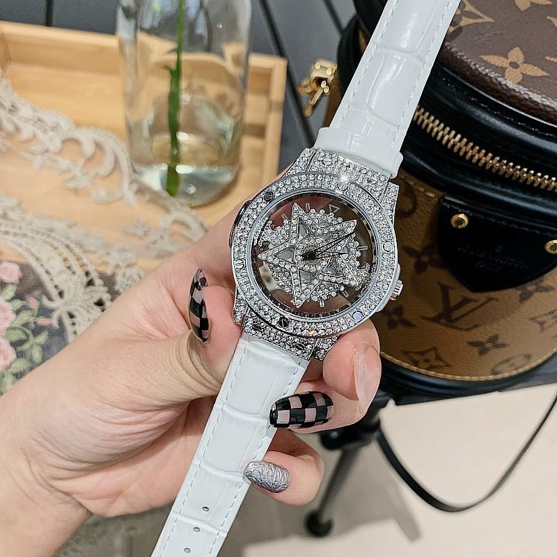 Damen Uhr Rad 360 ° Drehung Fünf Sterne Hohl Voll Strass Weiblich Uhr Uhren
