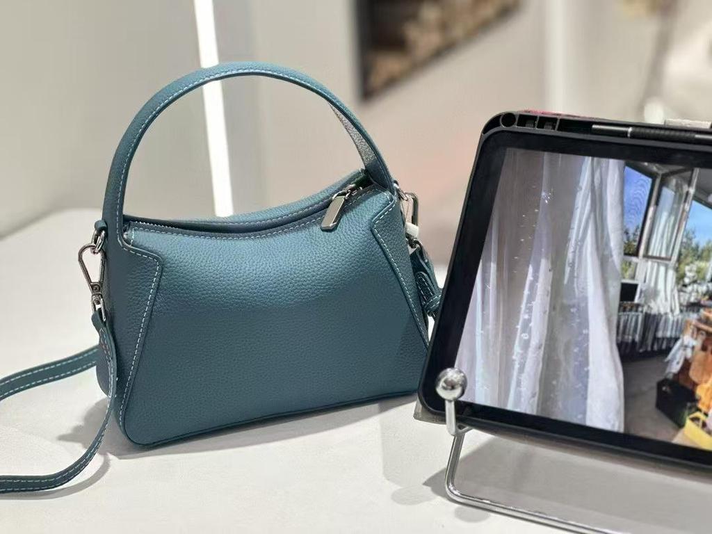 Genuine Leather Women's Versatile Small Square Handbag with High-End Feel and Large Capacity