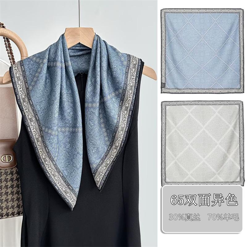 65Cm silk wool silk wool double-sided heterochrome pure hand-curled Vast Planet silk scarf square scarf shawl scarf 65*65cm (silk + wool)