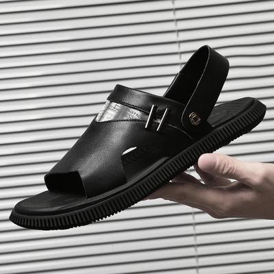 Lato 2022 Najnowsze modne męskie buty Vintage Jakość Skórzane antypoślizgowe plażowe sandały Klapki podróżne Czarne Brązowe Wygodne Lekkie