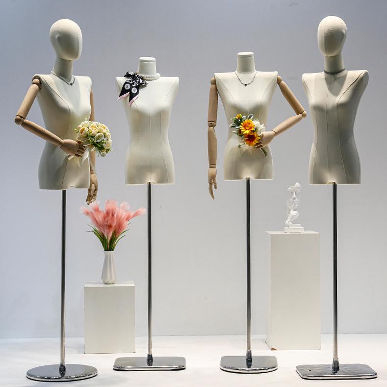 Korean Style Women's Clothing Display Mannequin with Flat Chest and Square Shoulders