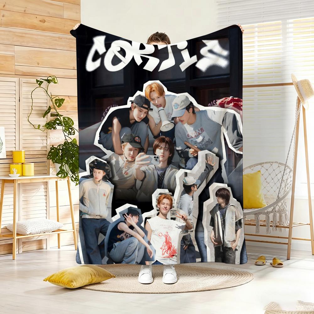 Singer C-Cortis-S Throw Lightweight 240G Flannel Blanket Soft Skin-Friendly For Summer Cooling