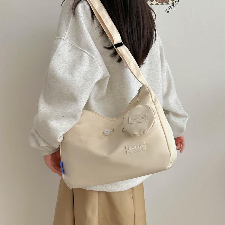 

Стильная сумка-тоут для женщин большой вместимости, идеально подходит для ежедневных поездок на работу и повседневных прогулок, в белом, желтом, синем или черном цвете белый