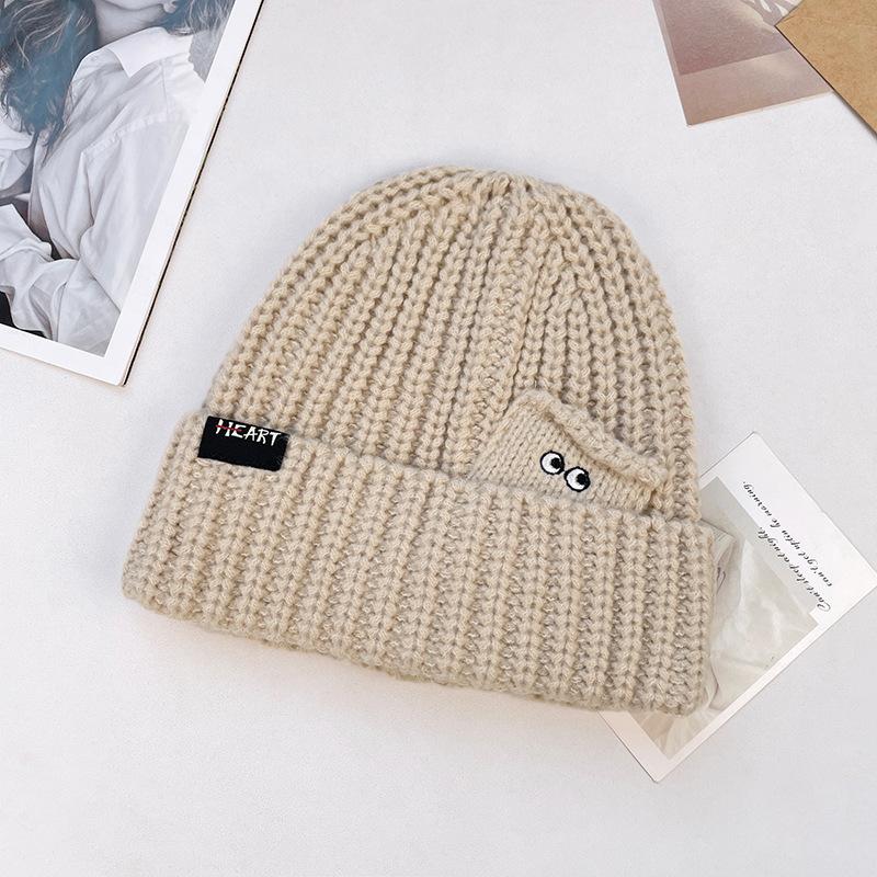 Large head circumference knitted hat for women in autumn and winter versatile woolen hat to keep warm and protect ears make the face smaller