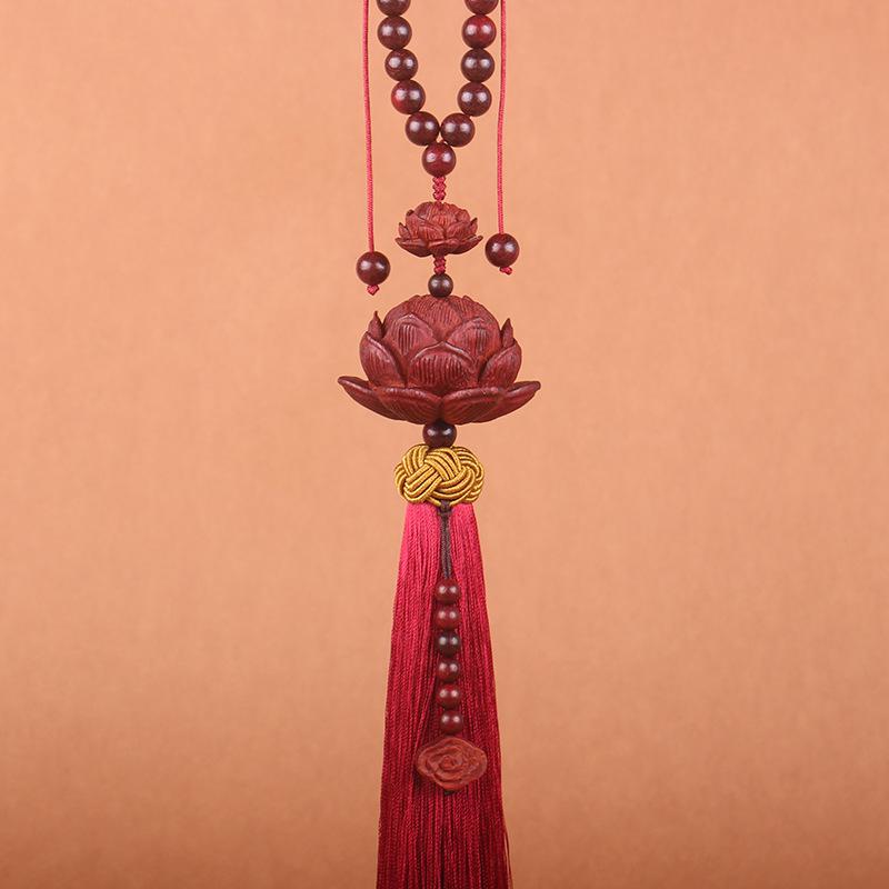 "Sandalwood Double Lotus Rearview Mirror Pendant - High-End Car Interior Accessory"