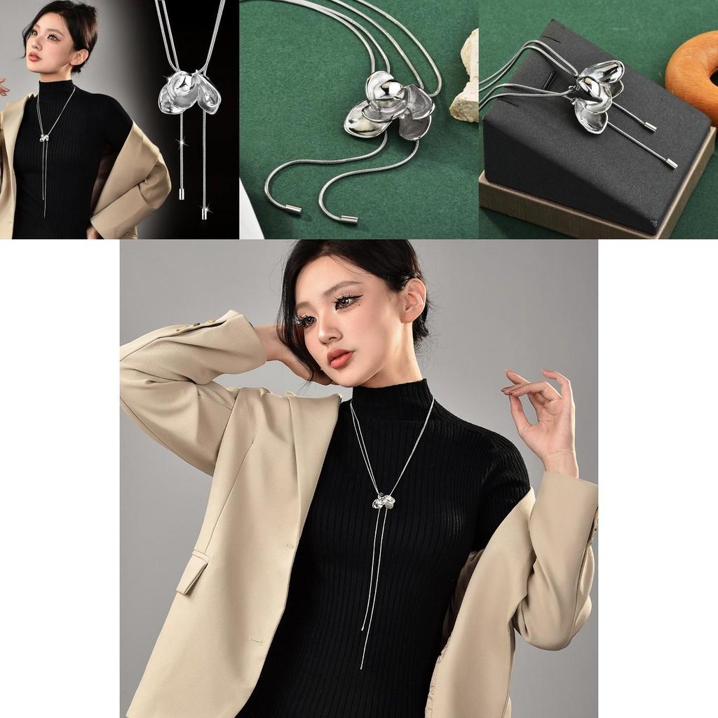 Long Forward Fashion Floral Necklace For Women With Elegant Snake Chain And Accents