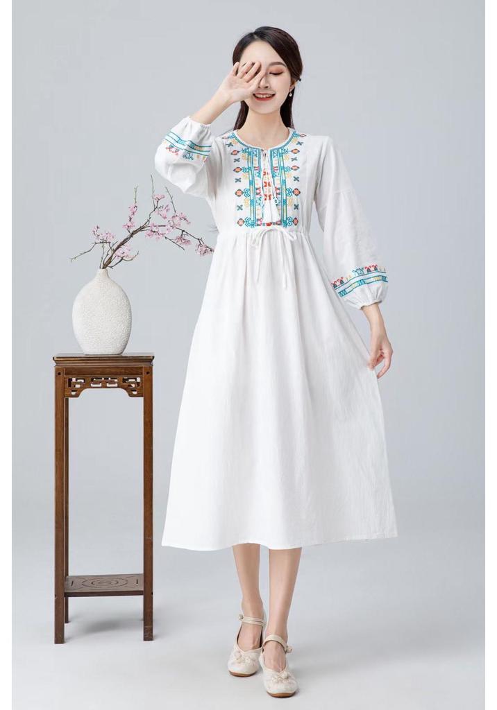 Artistic Retro White Slimming Embroidered Cotton Linen Dress