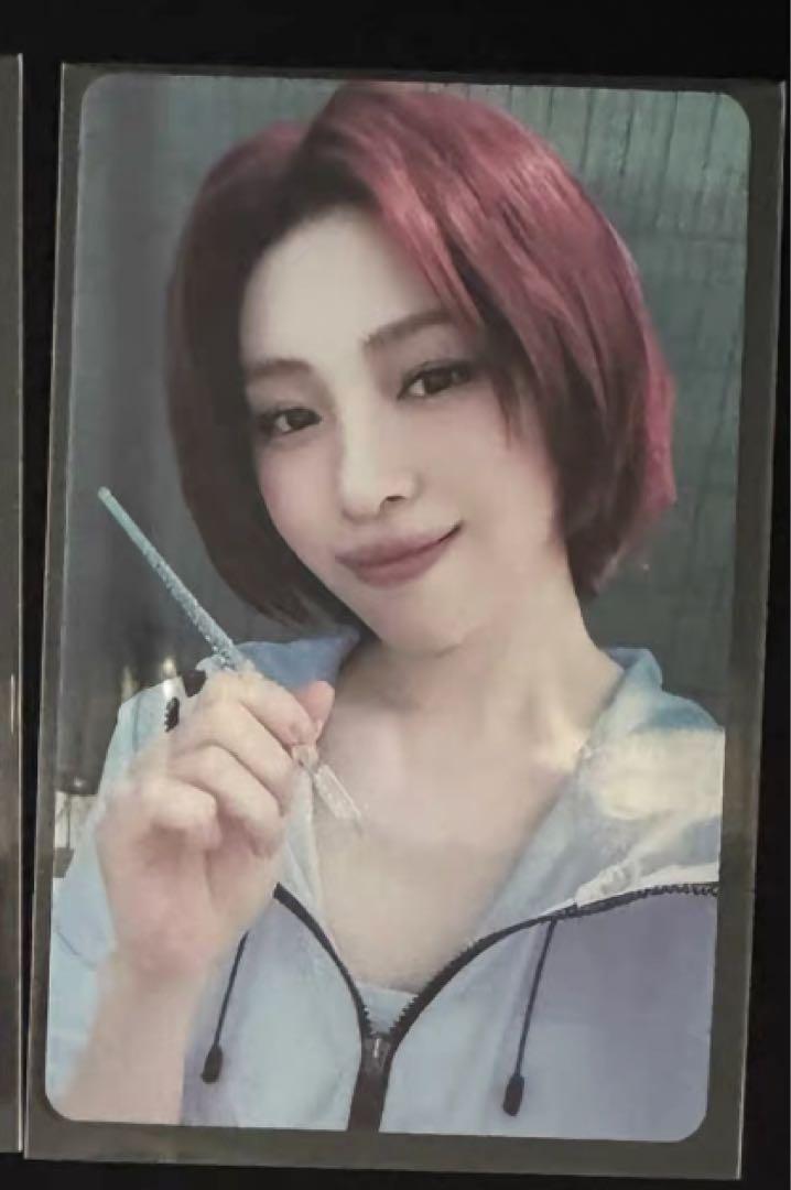 

[USED] itzy GWBG Chinese kms pre-order bonus trading card Ryujin