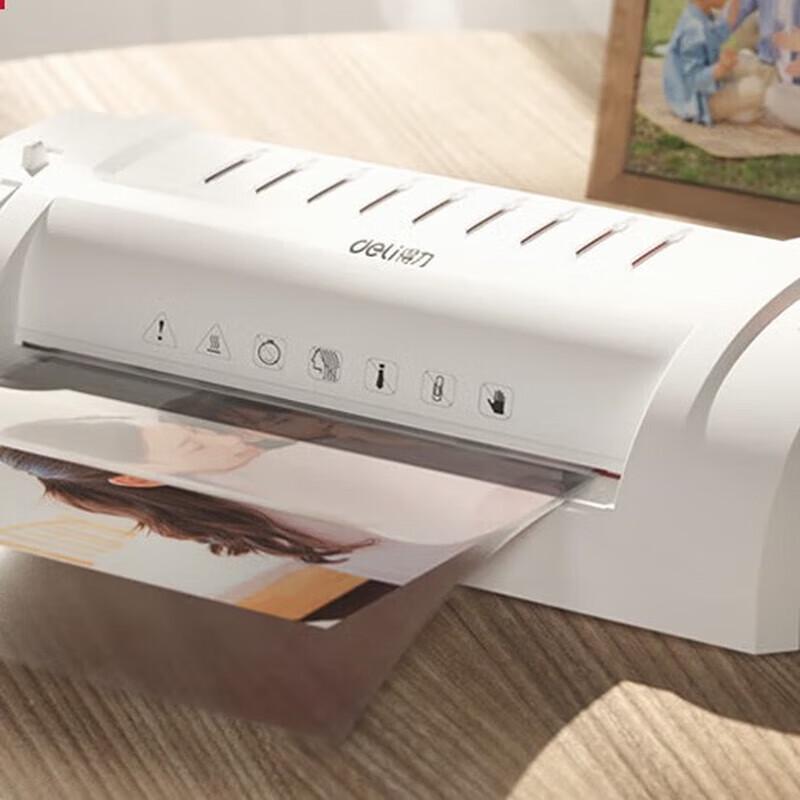 Deli 3893 A4 Laminator CN plug (adapter included)