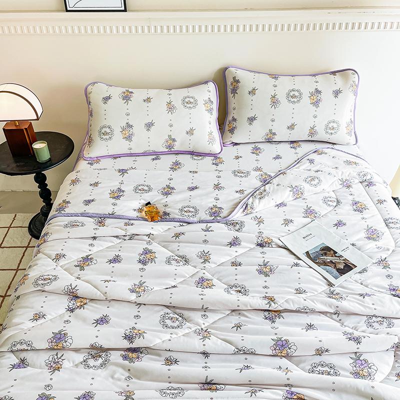 Elegant Blue Flowers Summer Cooling Quilt Floral Style Air Conditioner Quilted Quilt Skin-friendly Thin Blanket Machine Washable