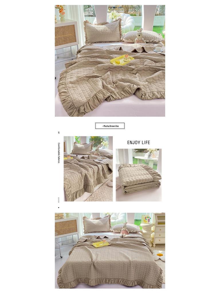 Pleated Cream Style Summer Quilt: Lightweight, Solid Color for Air Conditioning