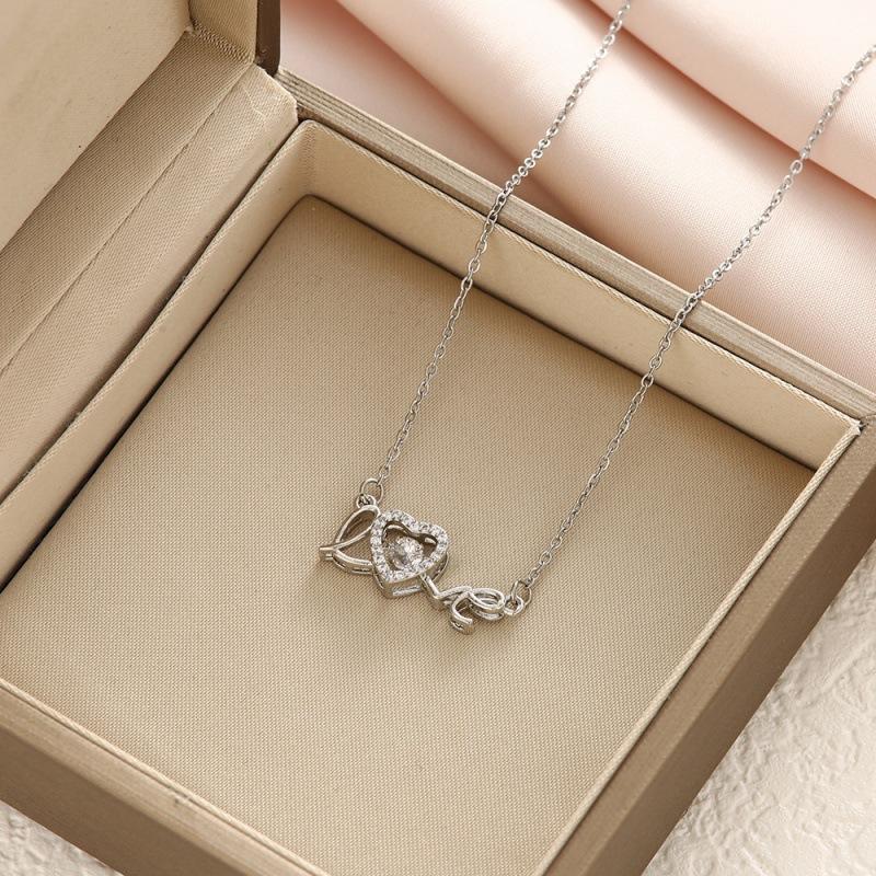 

LOVE Clavicle Ожерелье Женская мода Простая личность Титановая сталь Ожерелье