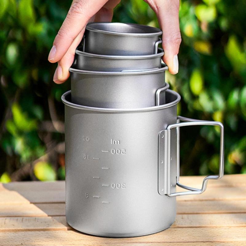 Tragbare Campingbecher mit Deckel und klappbarem Griff Rucksack-Kaffeebecher zum Wandern und Rucksackwandern