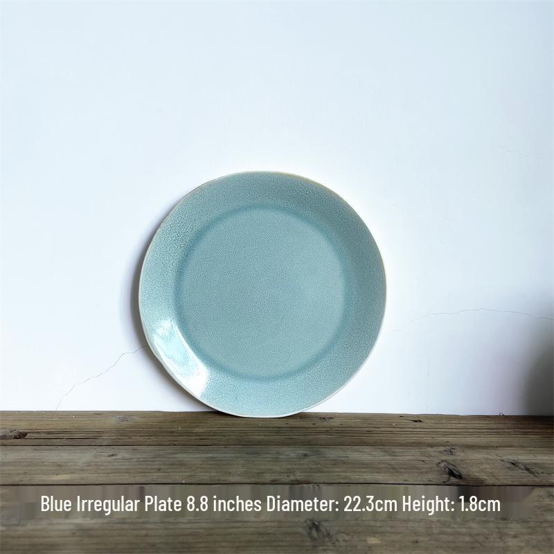 Piatti in Ceramica Raffinatamente Lavorati: Design Decorativi, Bassi, Profondi e da Insalata con Piccoli Difetti