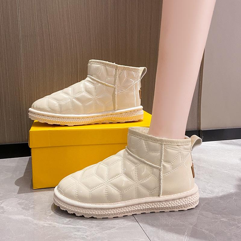 

Женские зимние сапоги 2025 новые зимние бархатные утолщенные водонепроницаемые нескользящие в зарубежном стиле теплые хлопковые ботинки для Северо-Востока 40