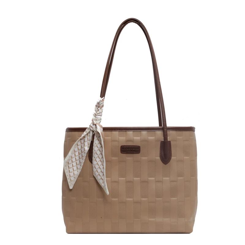 High-quality Versatile Retro Tote for Women Large Capacity Elegant Casual Pendular Shoulder Bag New