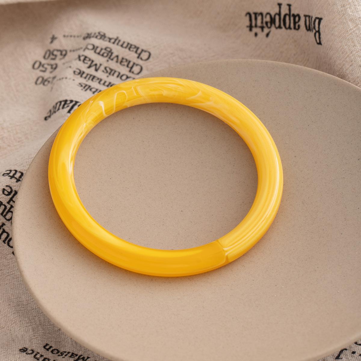 

Retro Medium Plain Circle Smudge Round Bracelet Simple Temperament Acrylic Bracelet Niche Design Jewelry