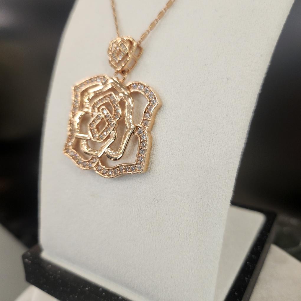 Atria Pink Rose N Flower Long Necklace JTONEFR0029PKF