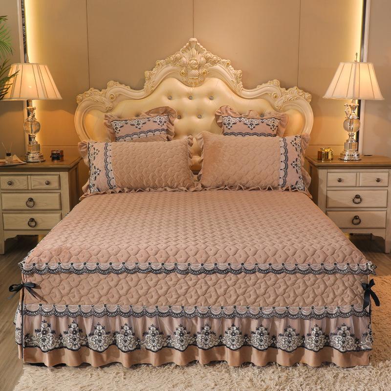 1 peça Saia de Cama Clássica Europeia Aveludada Acolchoada Tamanho King Queen Alta Qualidade Pelúcia Curta Colcha Não Inclui Fronha