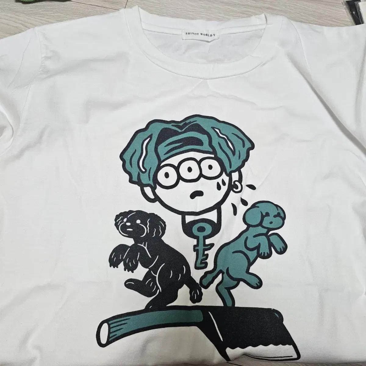 

Блестящая футболка с изображением персонажа Kibum Sunnakorn Merchandise