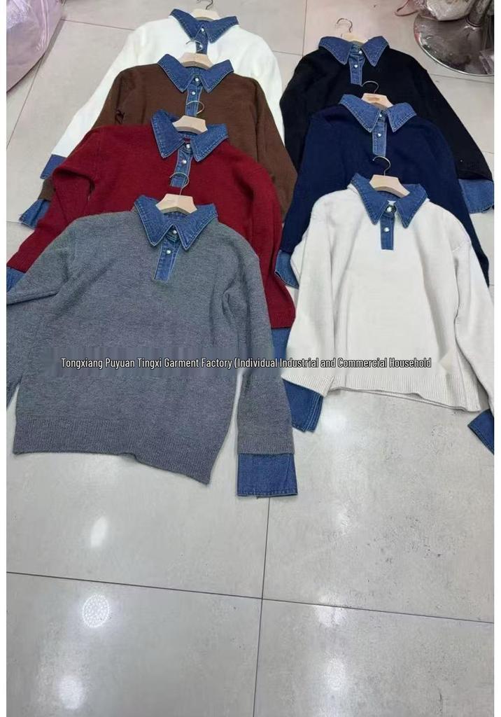 Maglione da donna a blocchi di colore in denim con colletto polo - Moda maglieria Autunno/Inverno 2026 Top