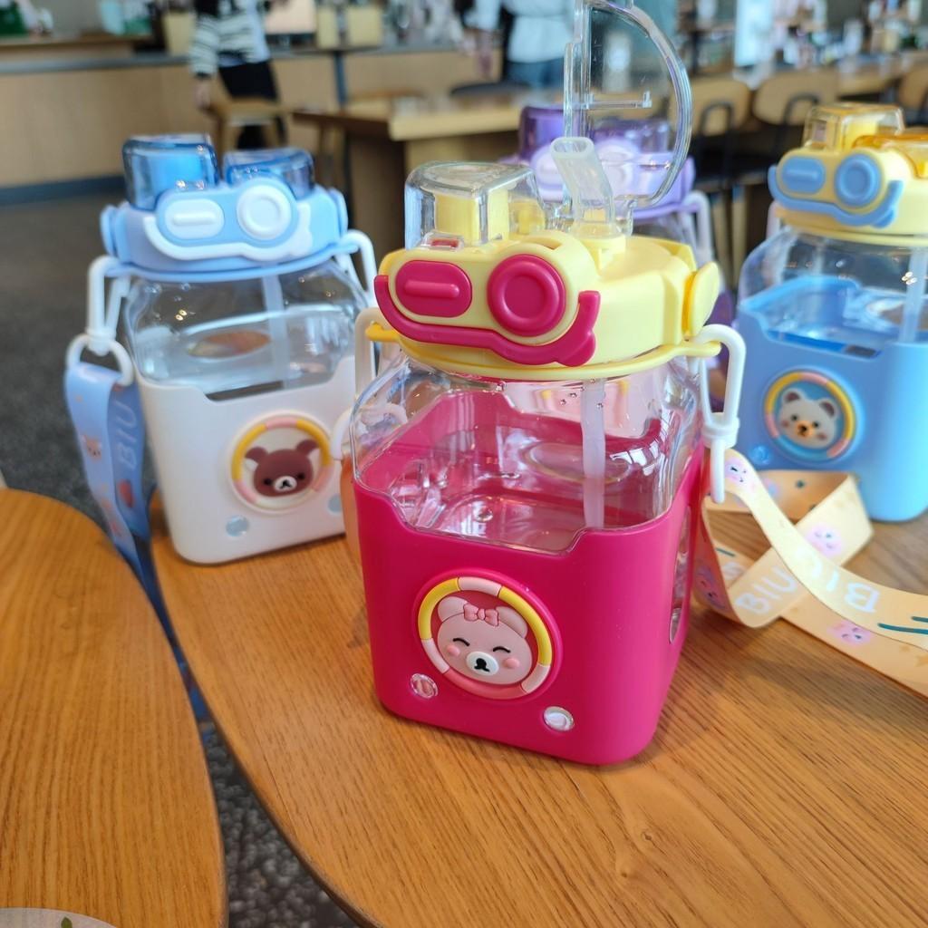 Cute Cartoon Children's New Square Straw Cup Portable With Strap High Value Student Water Bottle Large Capacity Wholesale 980ml