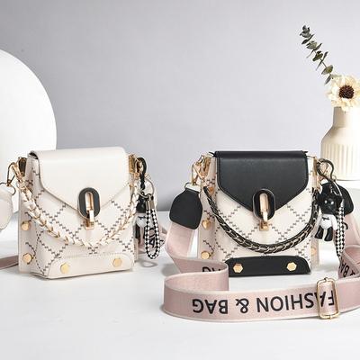 Crossbody Bag Simple Diamond Flip Women's Summer Versatile Urban Women's Mobile Phone Bag with Pendant Casual Versatile