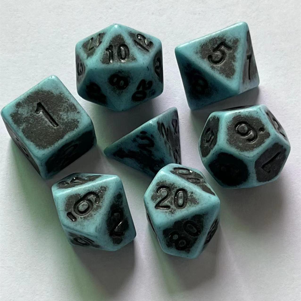 

7 шт./лот, набор многогранных кубиков, двухцветные кубики D4 D6 D8 D10 D% D12 D20 для настольных игр DND RPG