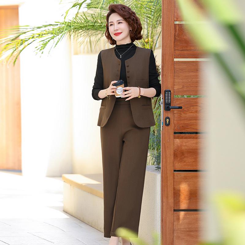 

Spring Fashion Mom s Three-Piece Set: Versatile, Slimming Vest & Casual Style for Women 5XL for 155-170 lbs кавовий