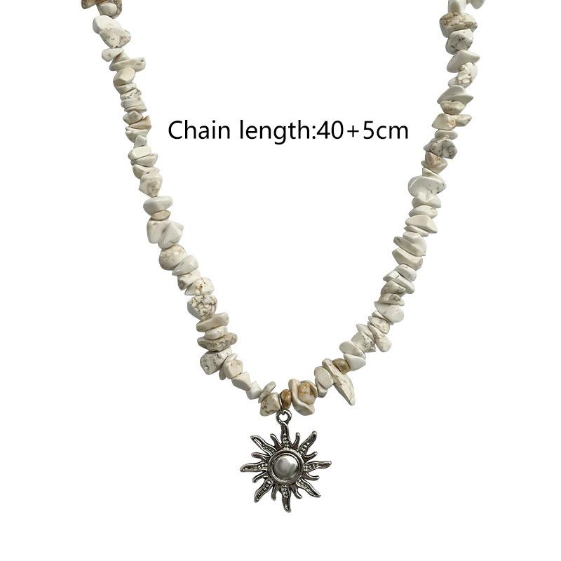 Retro Hip Hop Ethnic Style Sun Pendant Necklace Beaded Collarbone Chain For Women Neck Decor Accessories Gift
